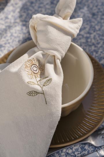 Tovagliolo di stoffa Flora crema al burro c/girasole - Arredo Casa da Sogno