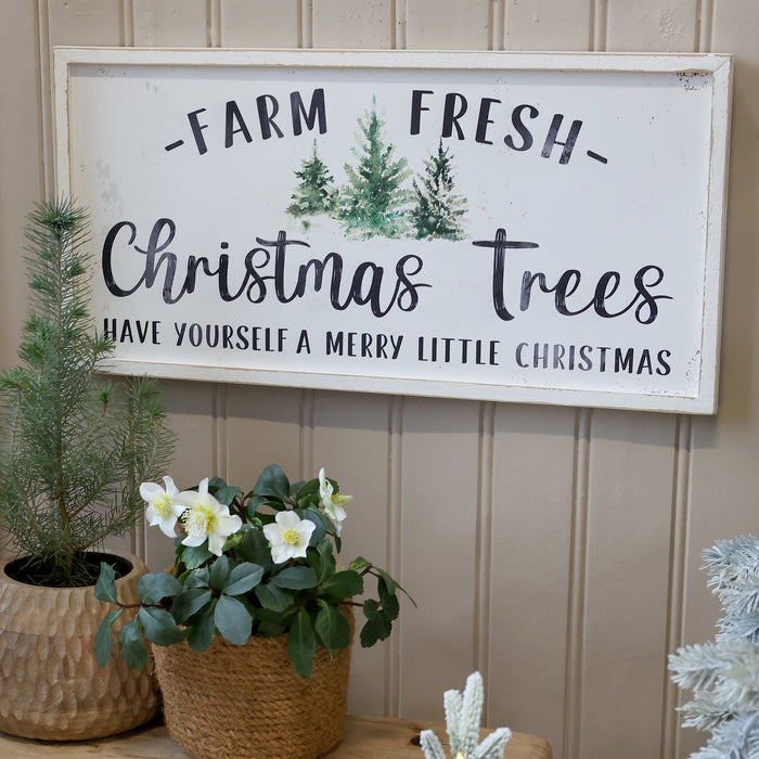 Targa Natalizia “Farm Fresh Christmas Trees” in Bianco Anticato – Chic Antique
