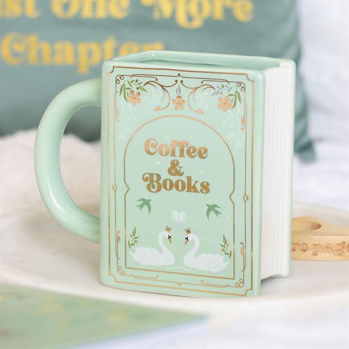Tazza a forma di libro verde con scritta "Coffee and Books"