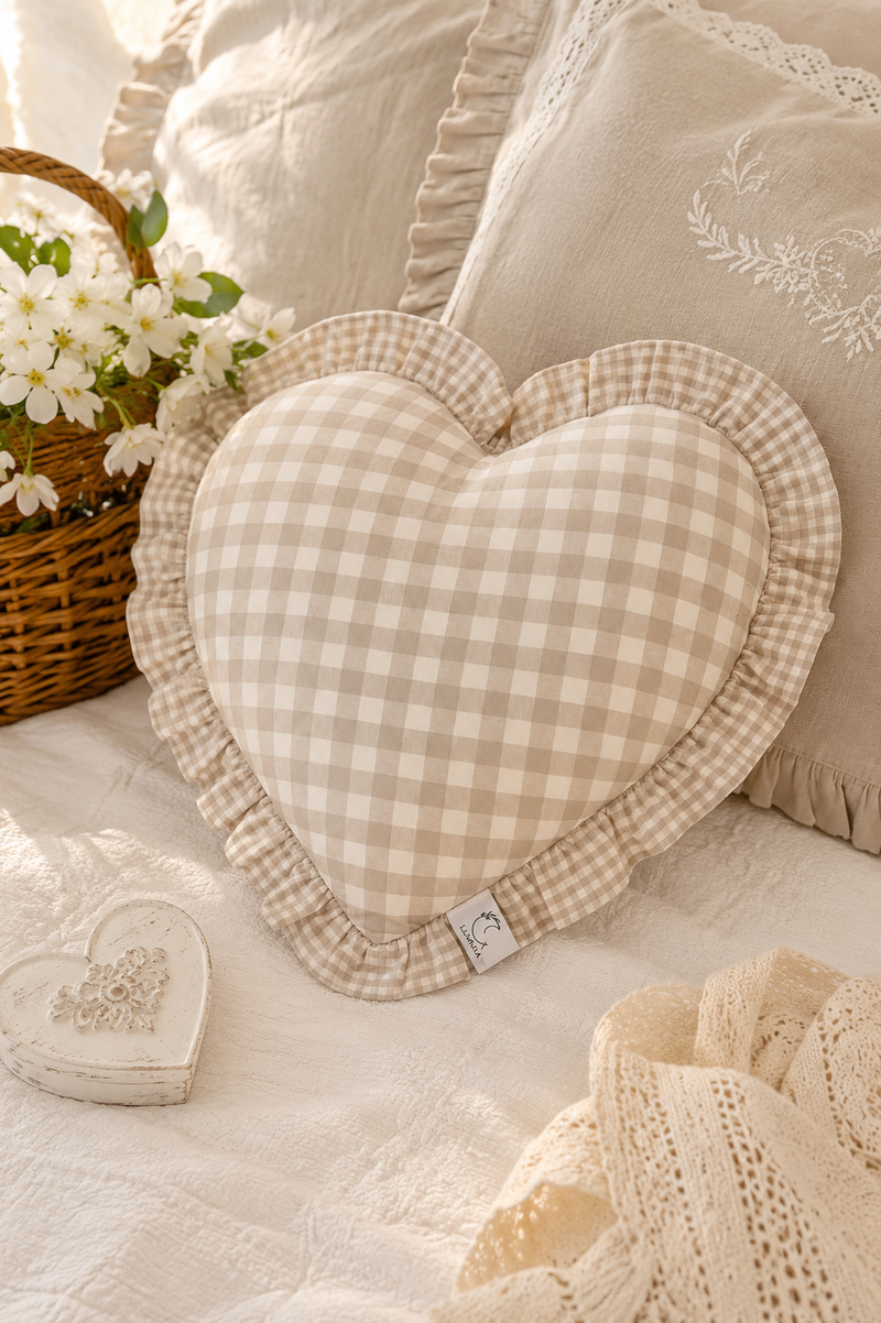 Federa Cuscino Cuore Beige a Quadretti