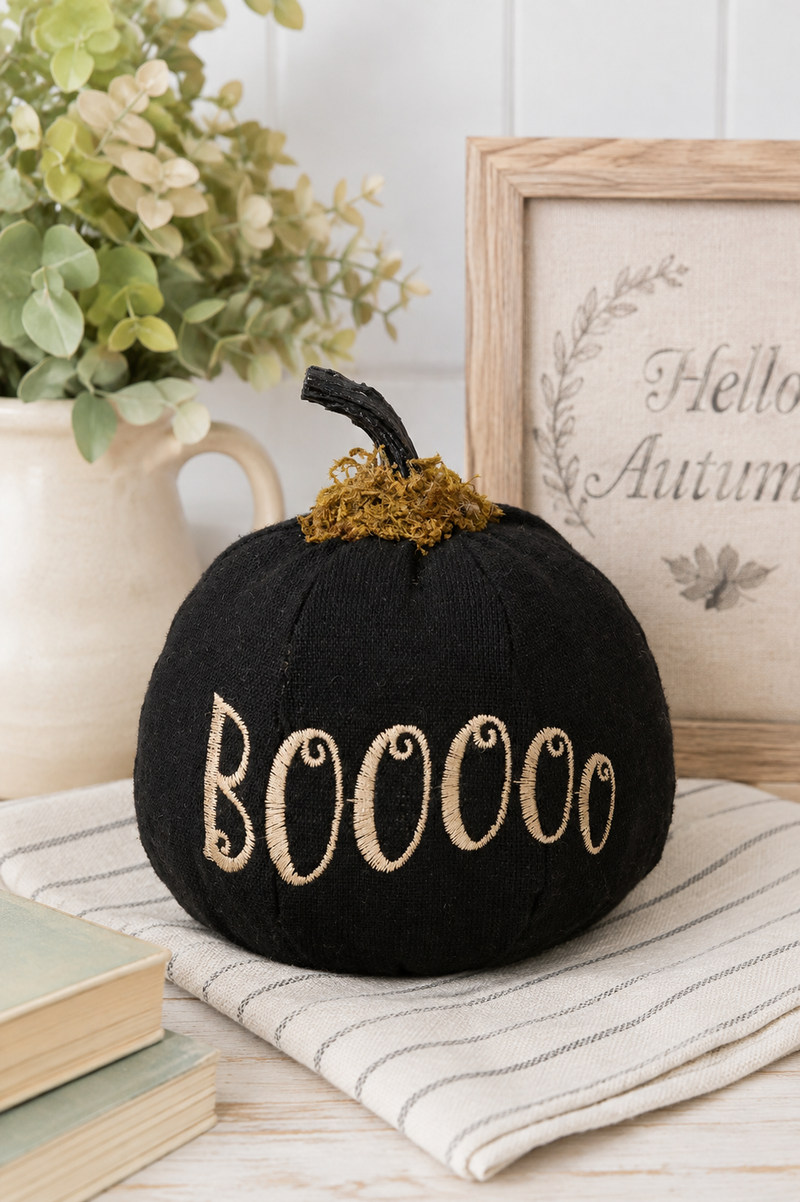 Zucca Halloween Nera in Tessuto con Scritta Boo 14 cm