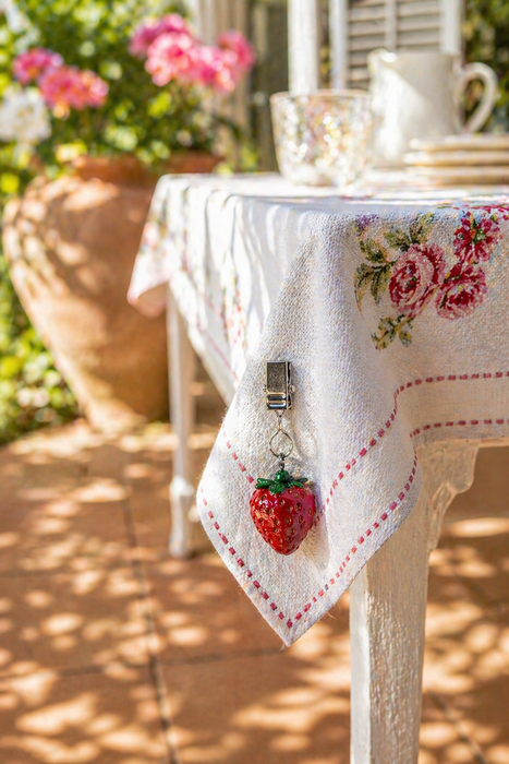 Strawberry polyresin table weight set of 4 