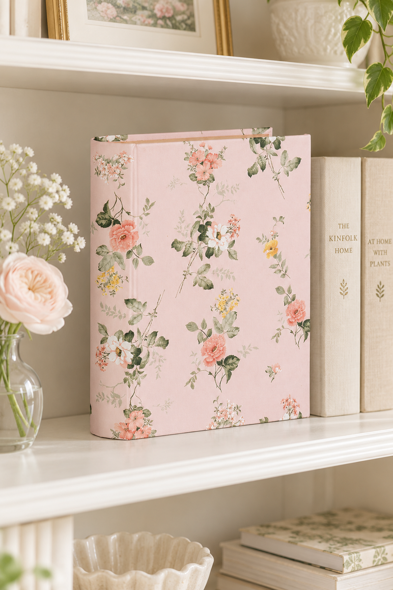 Scatola libro floreale rosa in cartone 17 x 14 x 5 cm