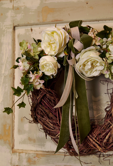 Crown decorated with white roses