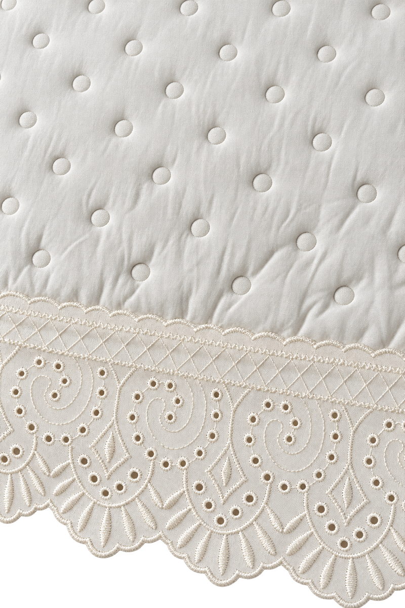 Trapunta Matrimoniale Avorio in Microfibra con Pizzo San Gallo 260×260 cm Lovely Sahabby (