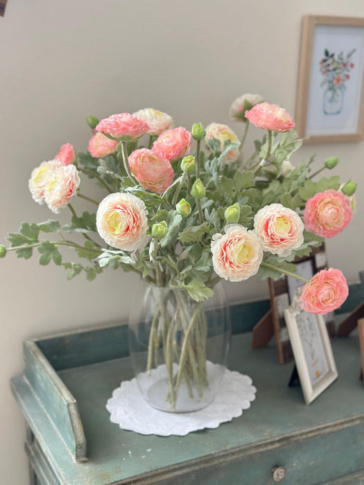 White ranunculus with pink shades h 57 cm-Lou castellane