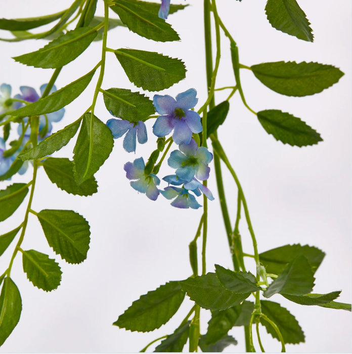 Couronne de printemps avec bordure de jasmin