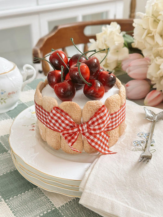 Charlotte con ciliegie