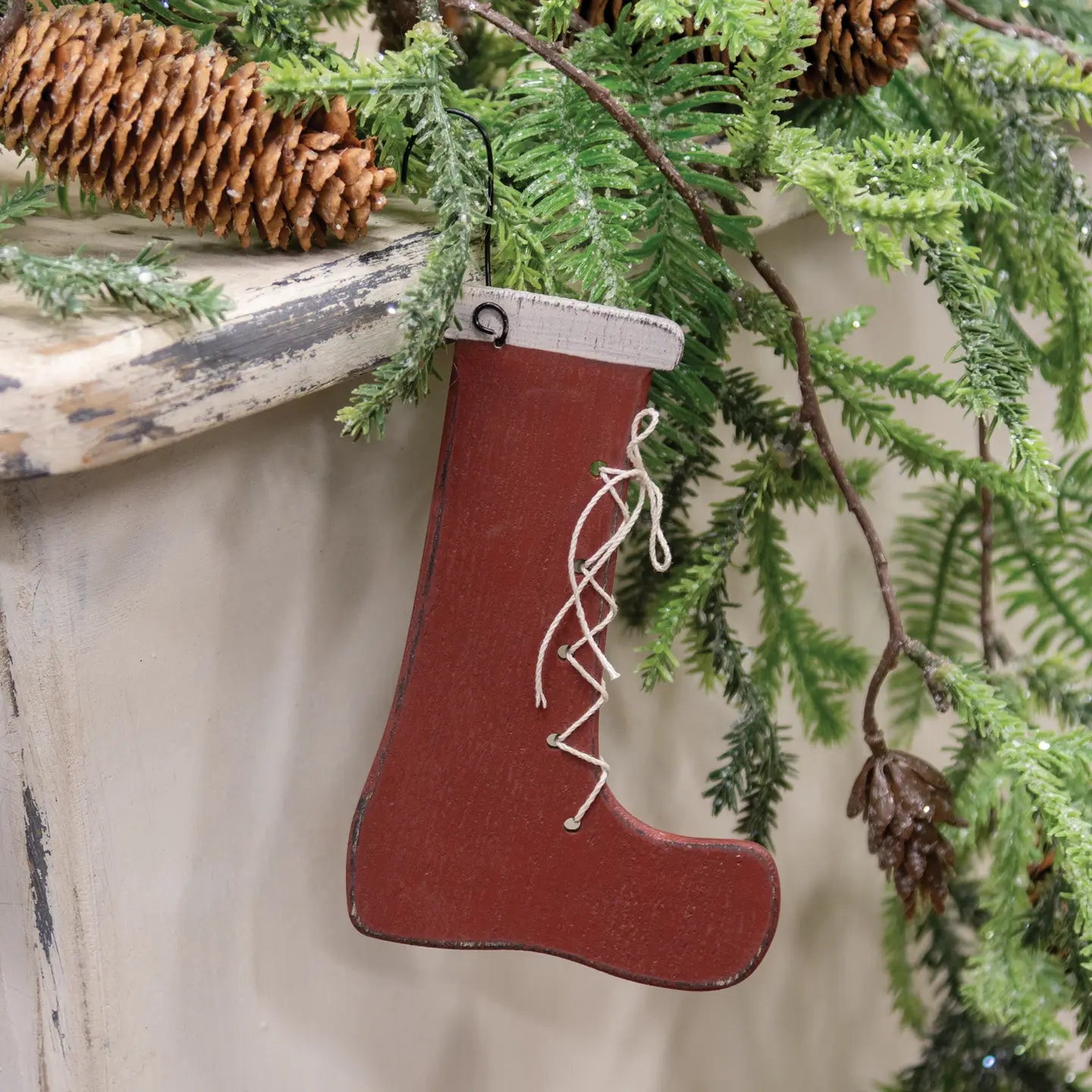 Decorazione Natalizia in Legno a Forma di Stivale