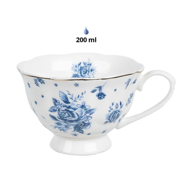 Tazza con piattino in porcellana con motivo roselline bianco e blu