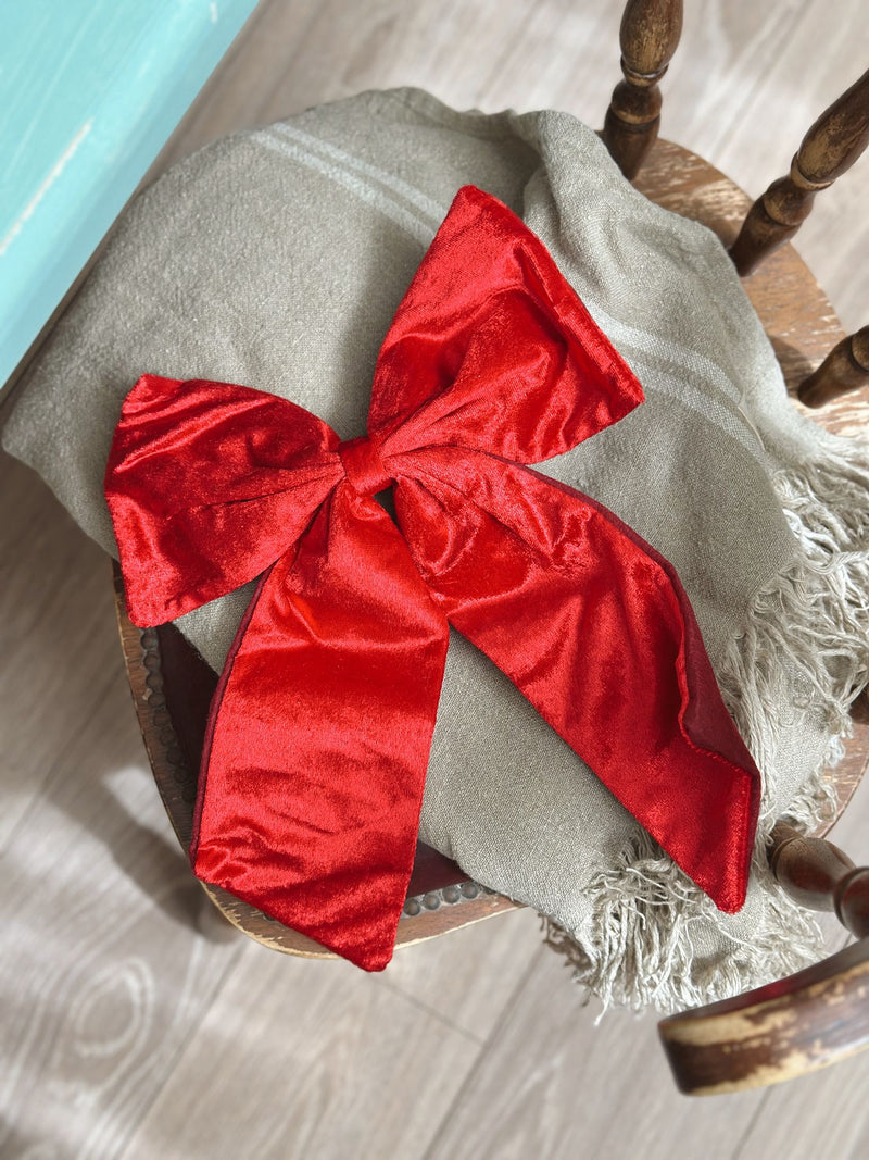 Velvet bow