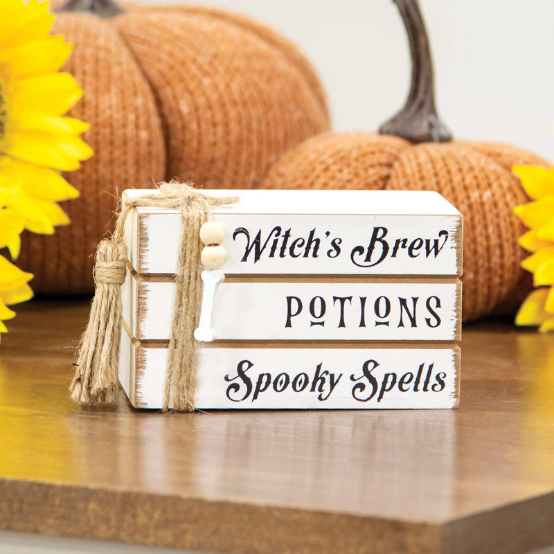 Mini pila di libri in legno Witch's Brew, pozioni e incantesimi spaventosi